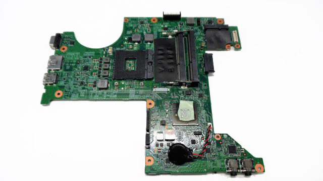 Board Dell Vostro 3300 Parte: 05JR09 Ref: CLDL3300